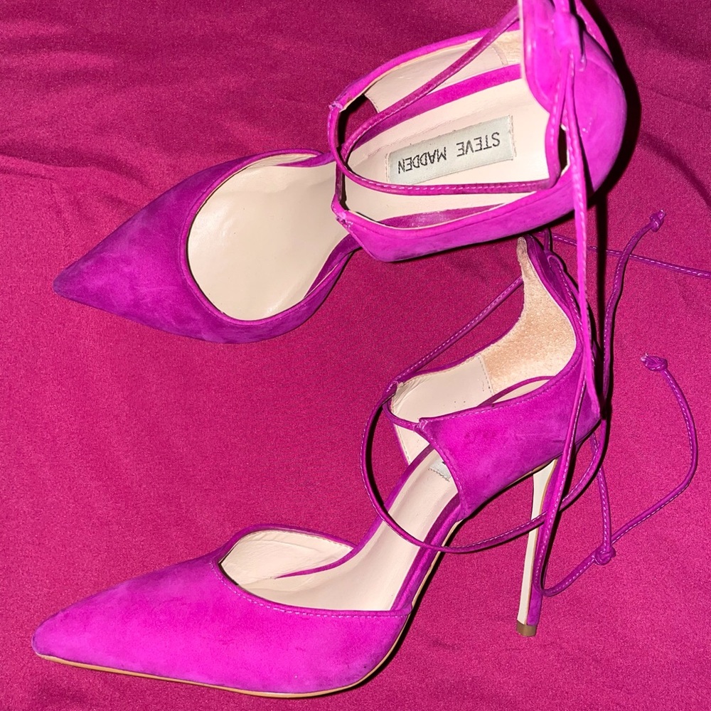 Magenta pink high heel
